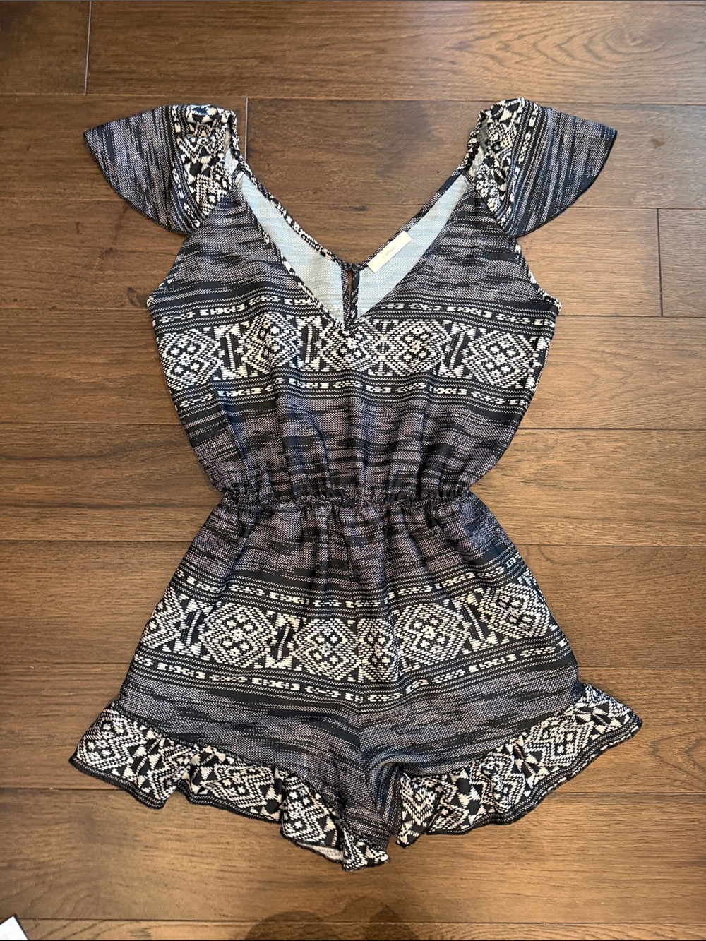 Capulet Black & White Aztec Print Romper Size XS - C57-004